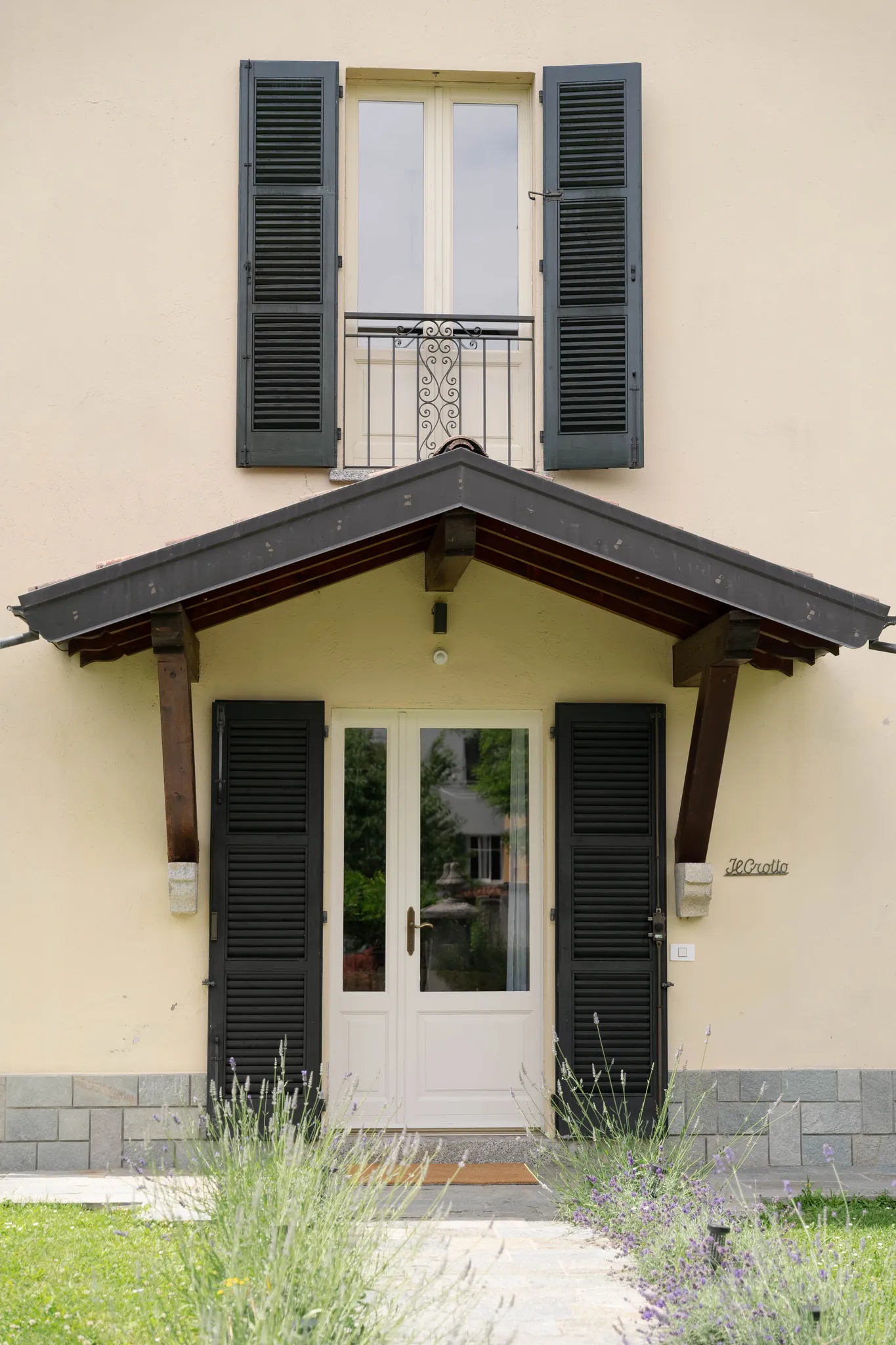 Aussenansicht / Haus · Eingang – Cà de Sura