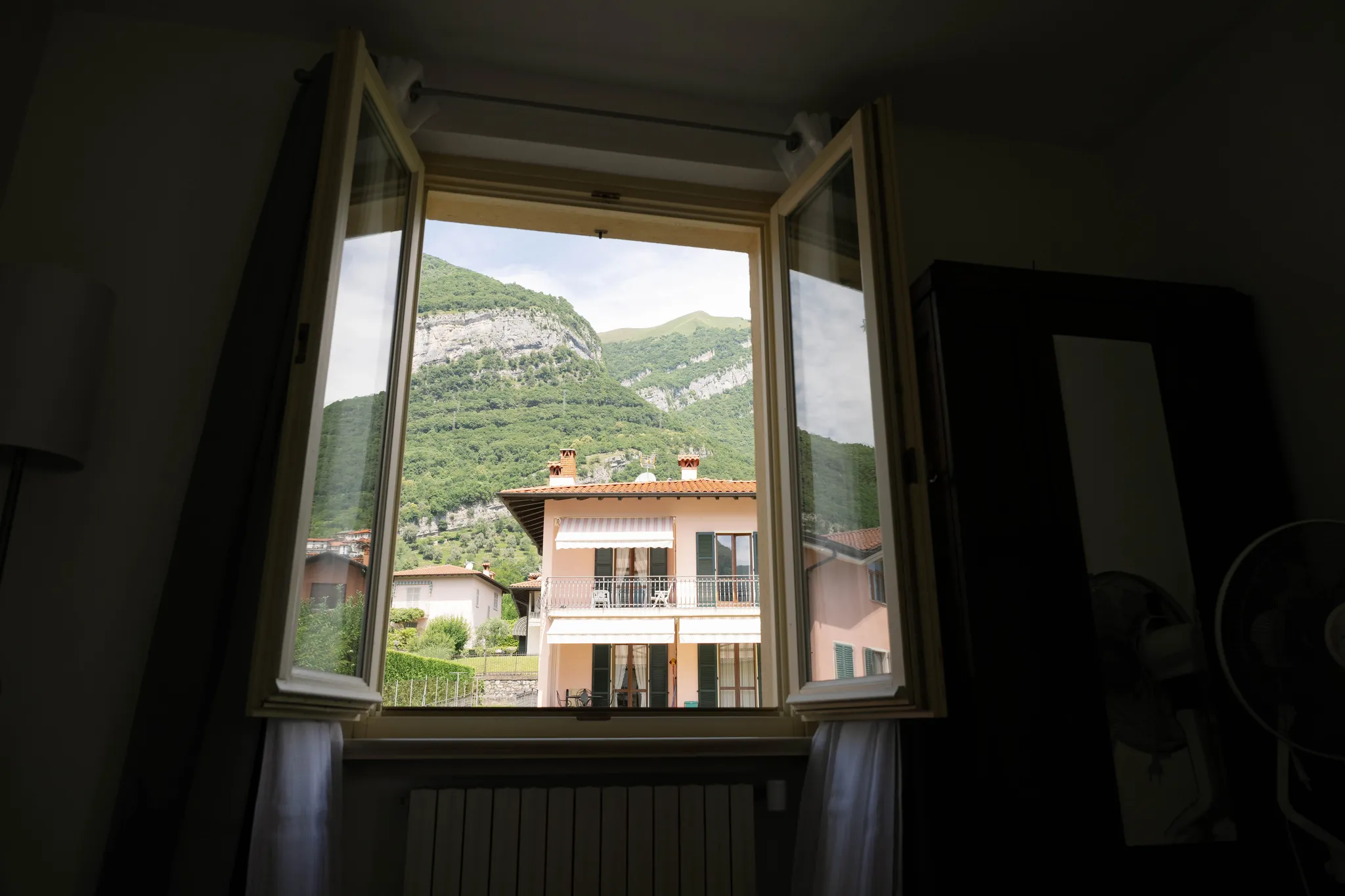 Schlafzimmer Crocione · Ausblick – Cà de Sura