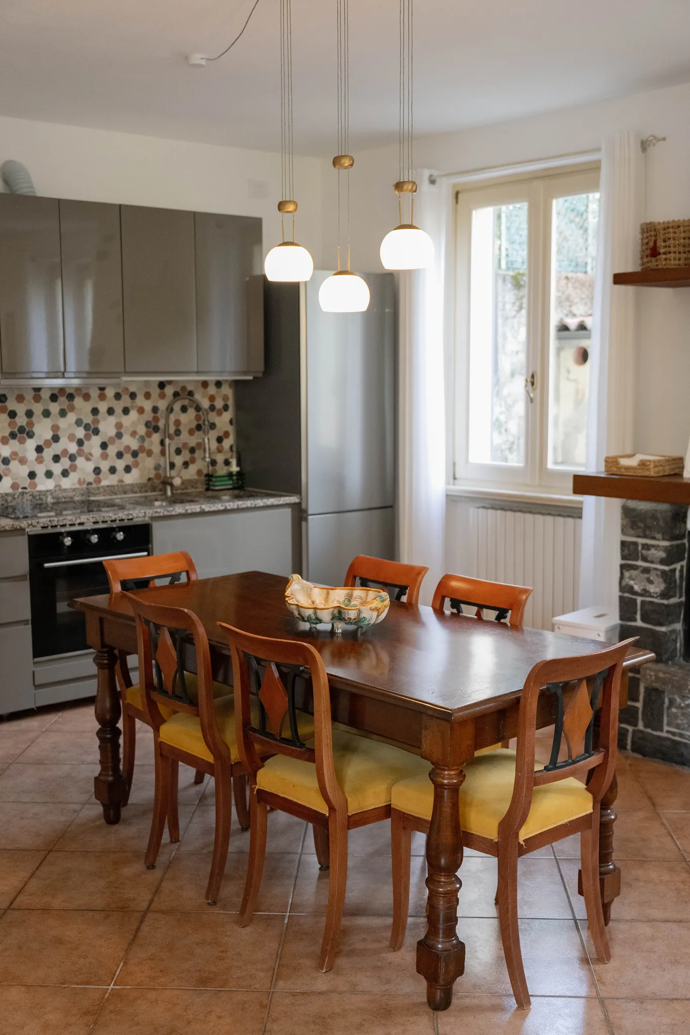 Wohnzimmer & Küche · Küchenbereich (4) – Cà de Sura