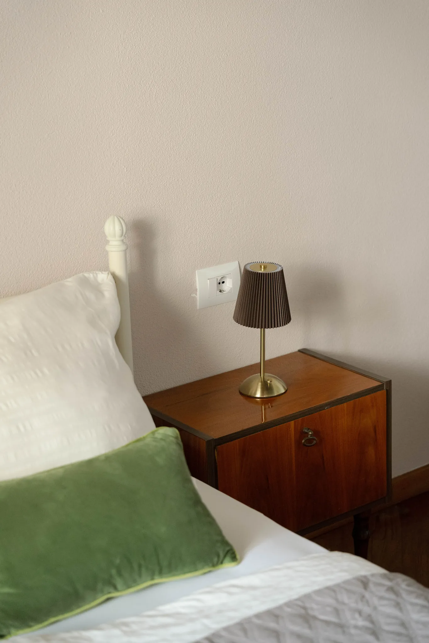 Schlafzimmer Lago · Detail (2) – Cà de Sura