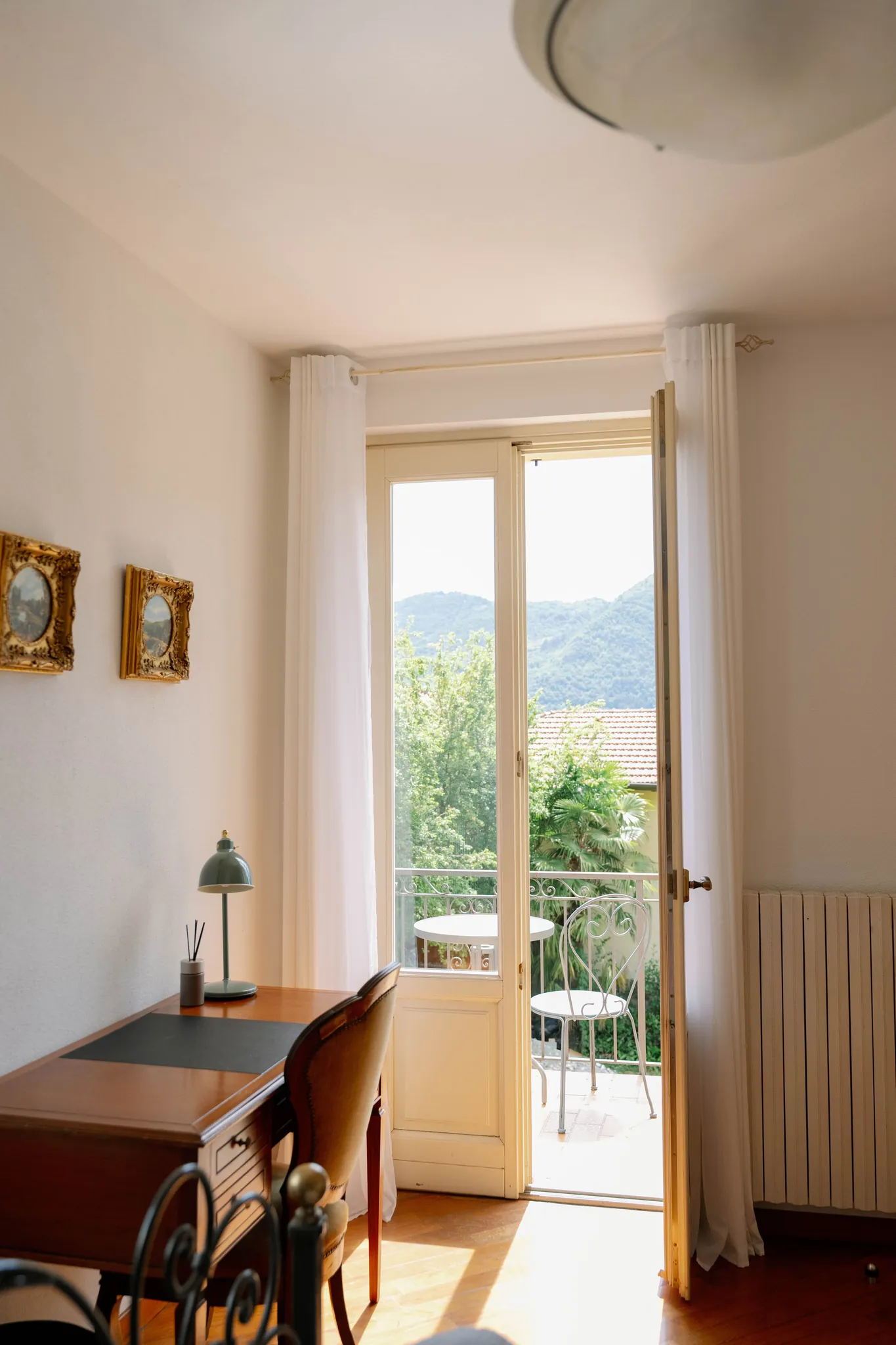 Schlafzimmer Master · Arbeitsplatz (4) – Cà de Sura