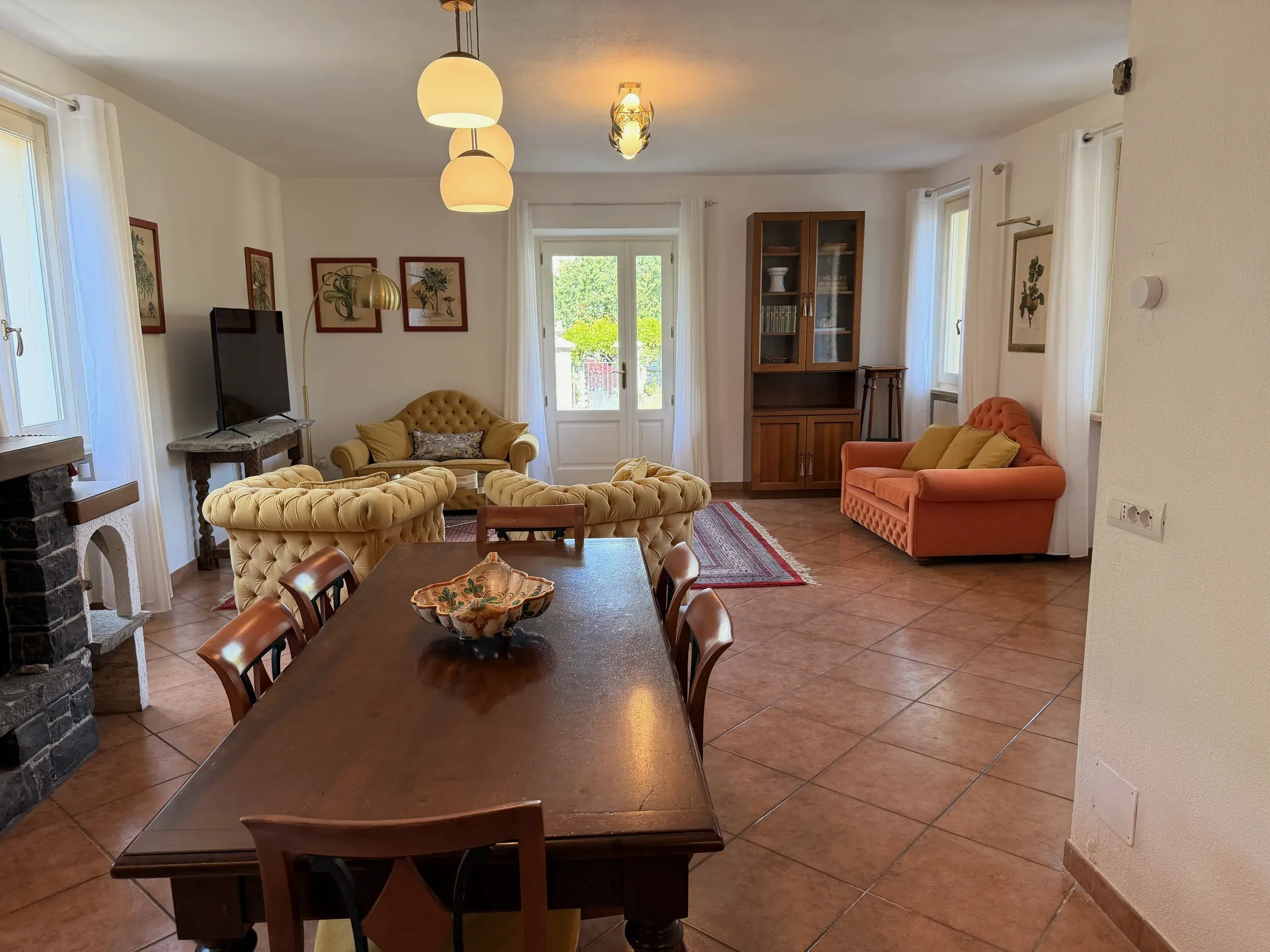 Wohnzimmer & Küche (12) – Cà de Sura